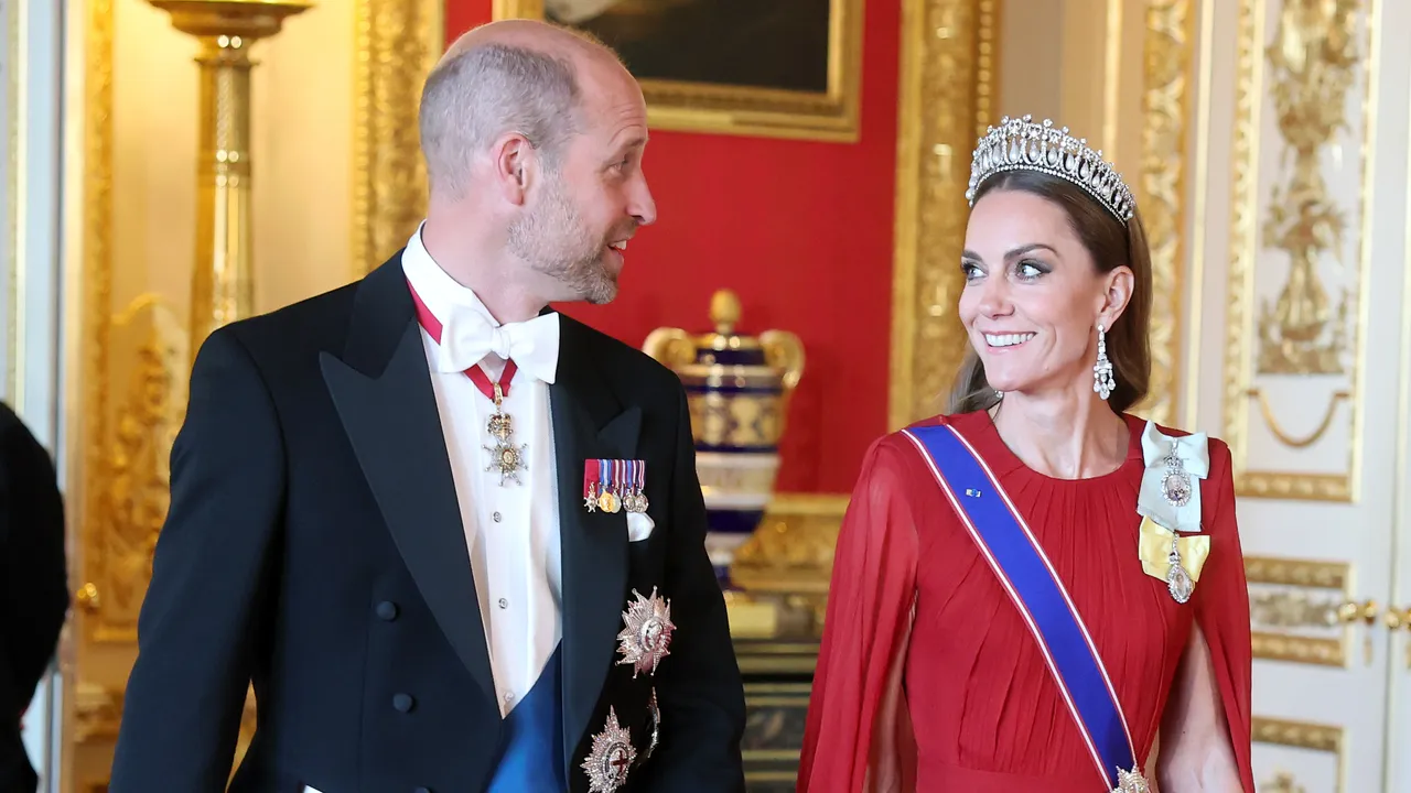 Featured image for Kate Middleton Stuns in Givenchy Gown at French State Banquet