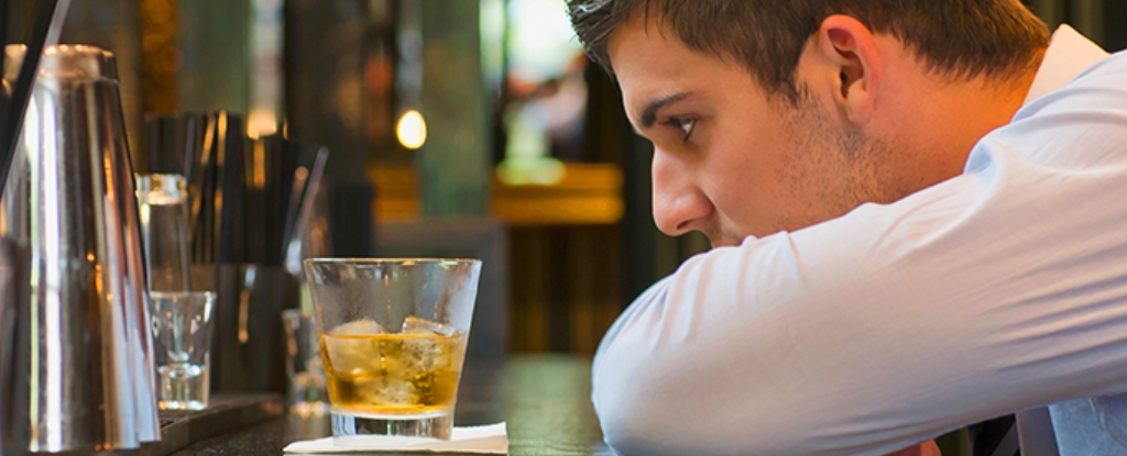 Featured image for Heavy Alcohol Consumption Linked to Increased Risk of Brain Damage and Dementia