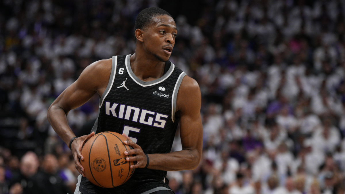 De'Aaron Fox Named Inaugural Kia NBA Clutch Player of the Year.