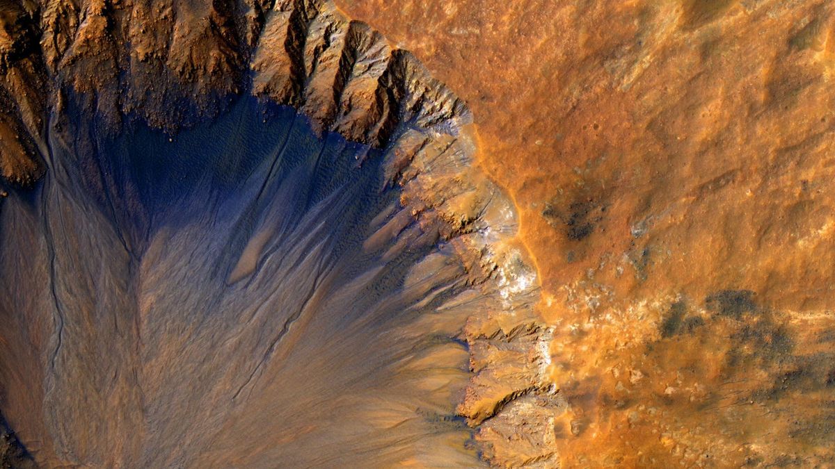 "Mars Faces Higher Risk of Asteroid Impacts, Study Reveals"