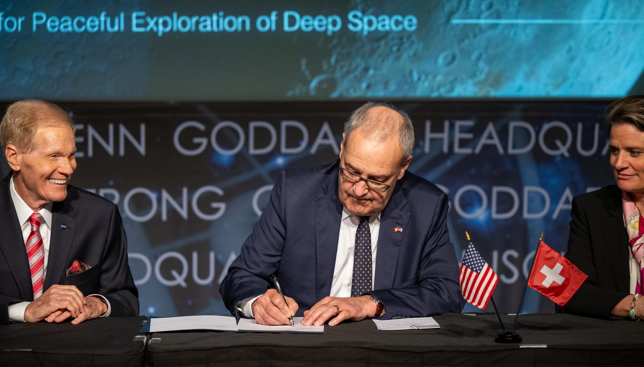 Featured image for "Switzerland Joins NASA in Artemis Accords for Moon Exploration"