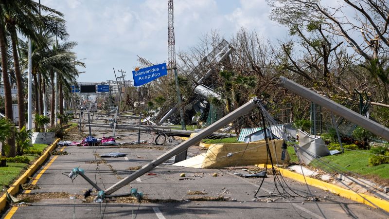 "Devastation and Desperation: Hurricane Otis Leaves Acapulco in Ruins"