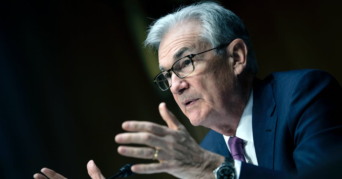 2024 Economic Outlook: Divided Opinions and Uncertain Prospects