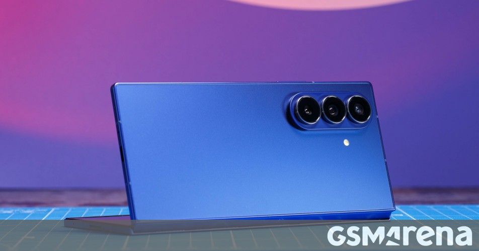 Featured image for Samsung Galaxy Z Fold 7 Faces Design and Display Concerns