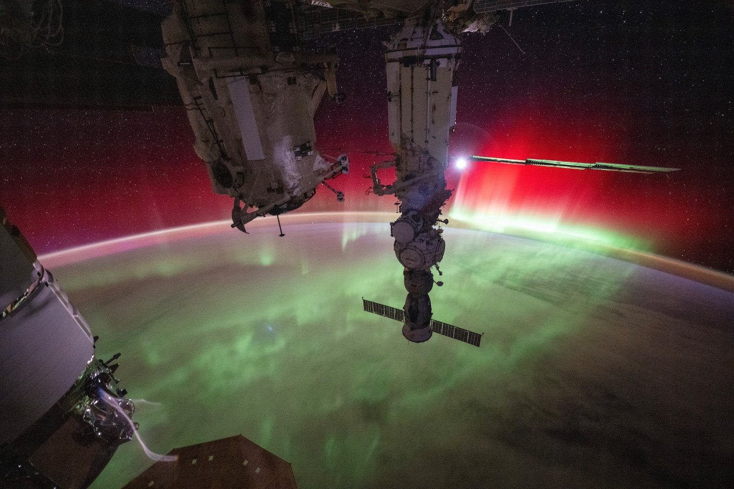 Sun's Fury Triggers Satellite 'Mass Migration' Amid Geomagnetic Storms