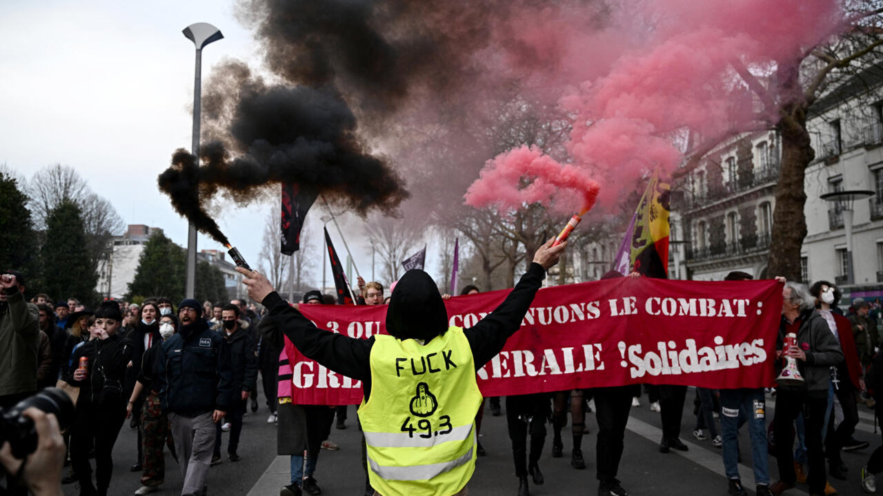 "Macron's retirement push sparks fears of Yellow Vest resurgence in France"