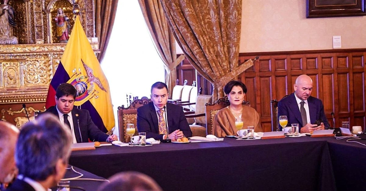 Featured image for Ecuador's Escalating Gang Violence Sparks Internal Armed Conflict