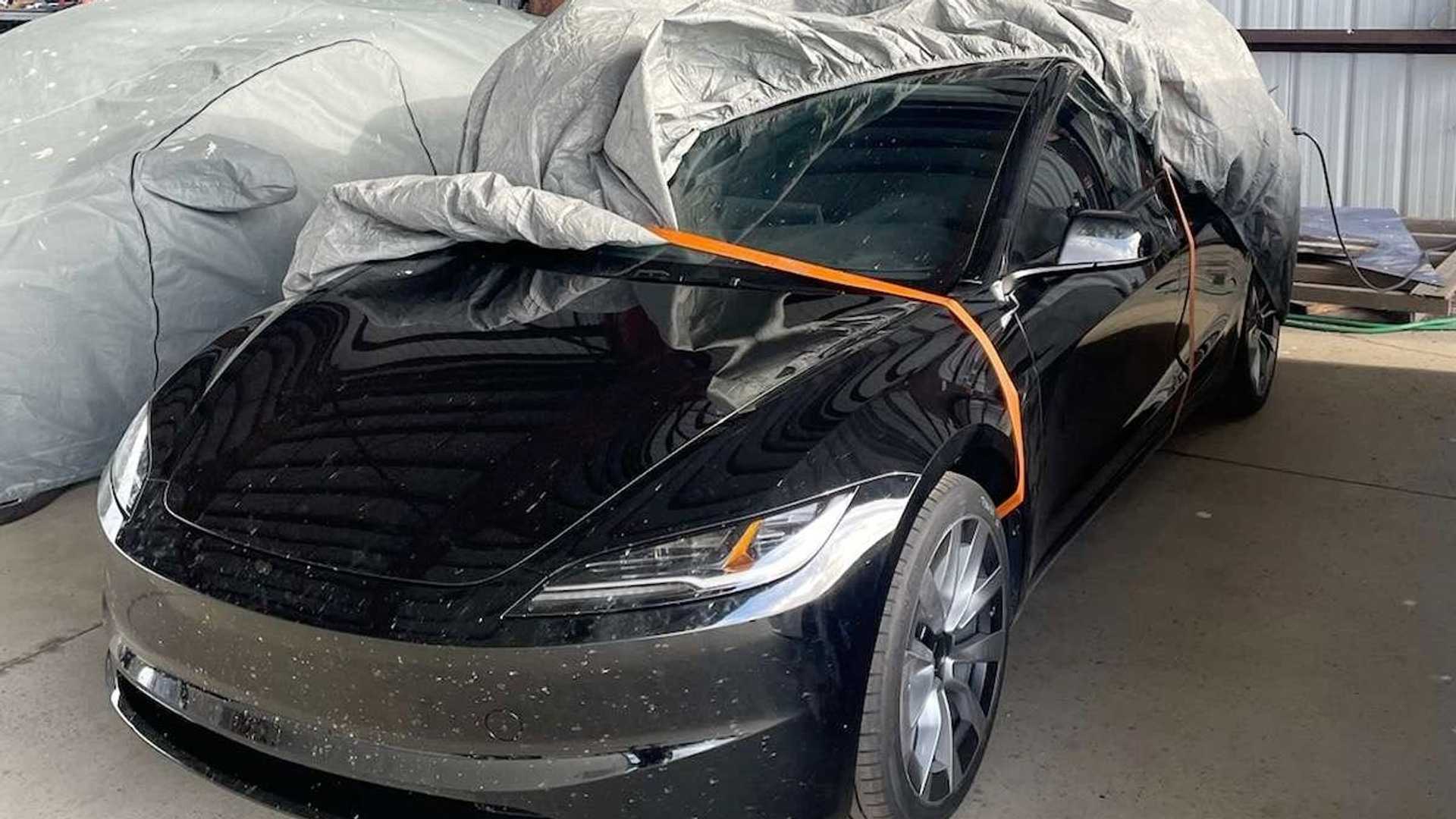 Elon Musk's China Visit: Tesla Model 3 "Highland" Revealed and Opposition to US-China Decoupling Expressed.