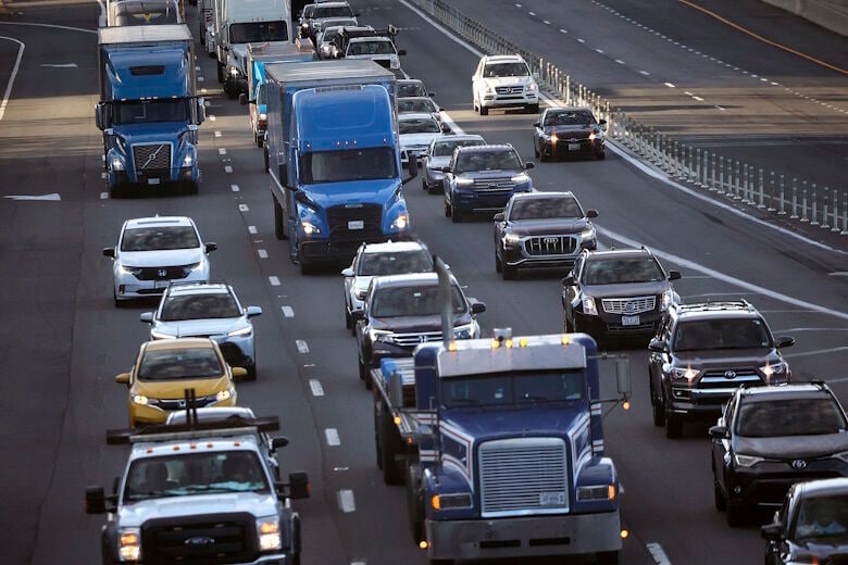 Featured image for Holiday Travel Tips and Forecasts for the DC and Boston Regions