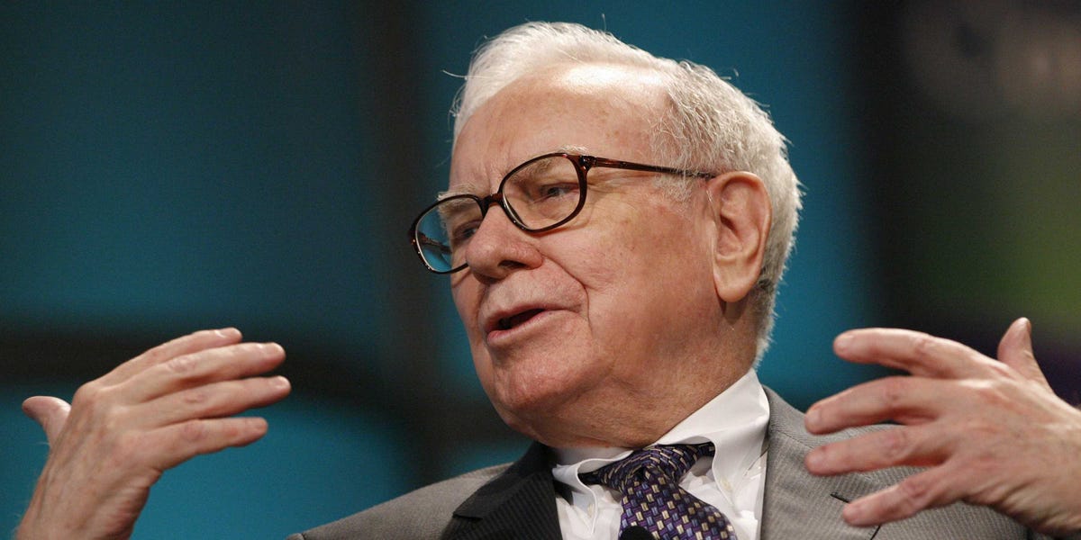 Warren Buffett's Contrarian Moves: From Bitcoin to Japanese Trading Houses.