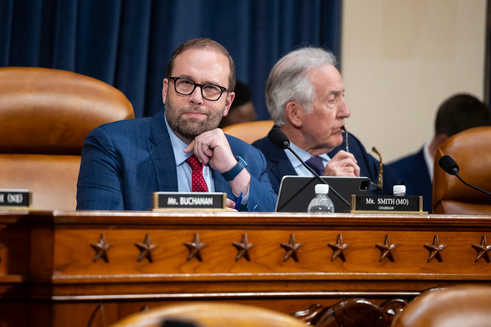 GOP Faces Challenges in Health Care and Midterm Risks
