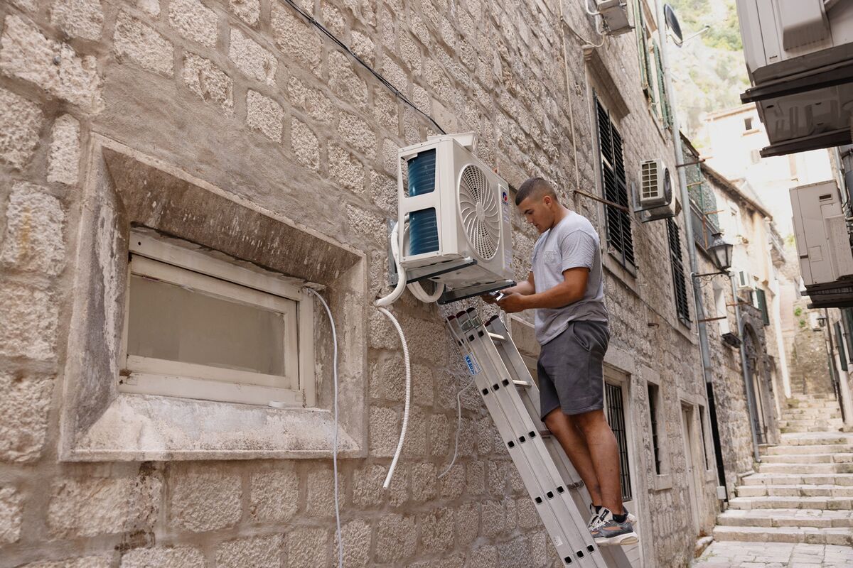 Featured image for Europe Confronts Air-Conditioning Debate Amid Rising Heat Waves