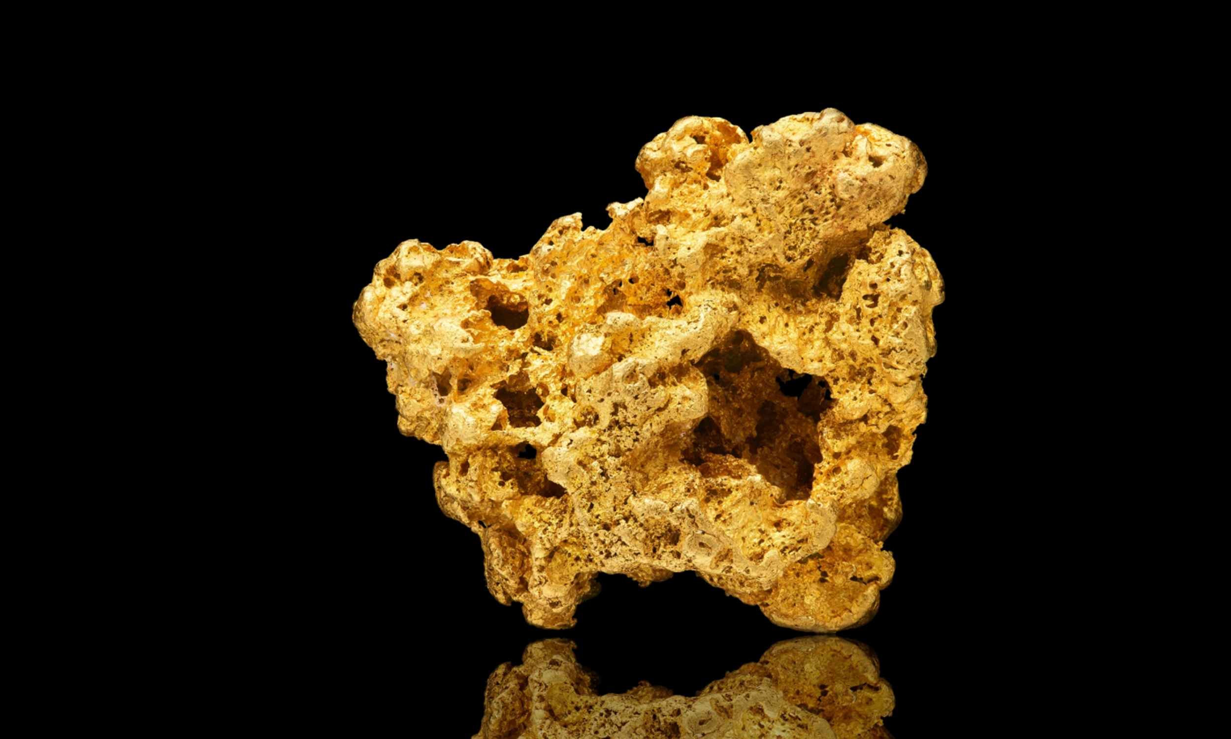Featured image for Couple Discovers Massive 9-Pound Gold Nugget