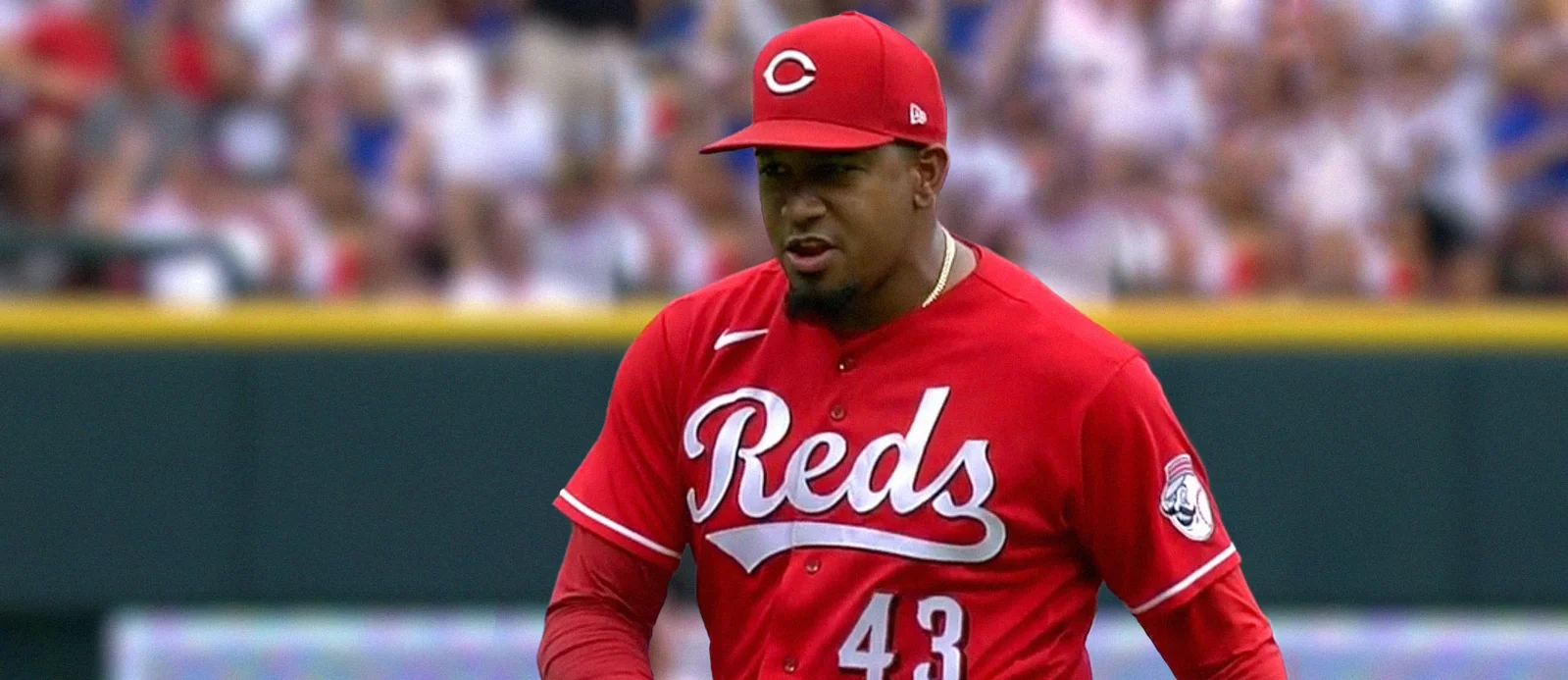 "Reds stage comeback to defeat Padres in extra innings"