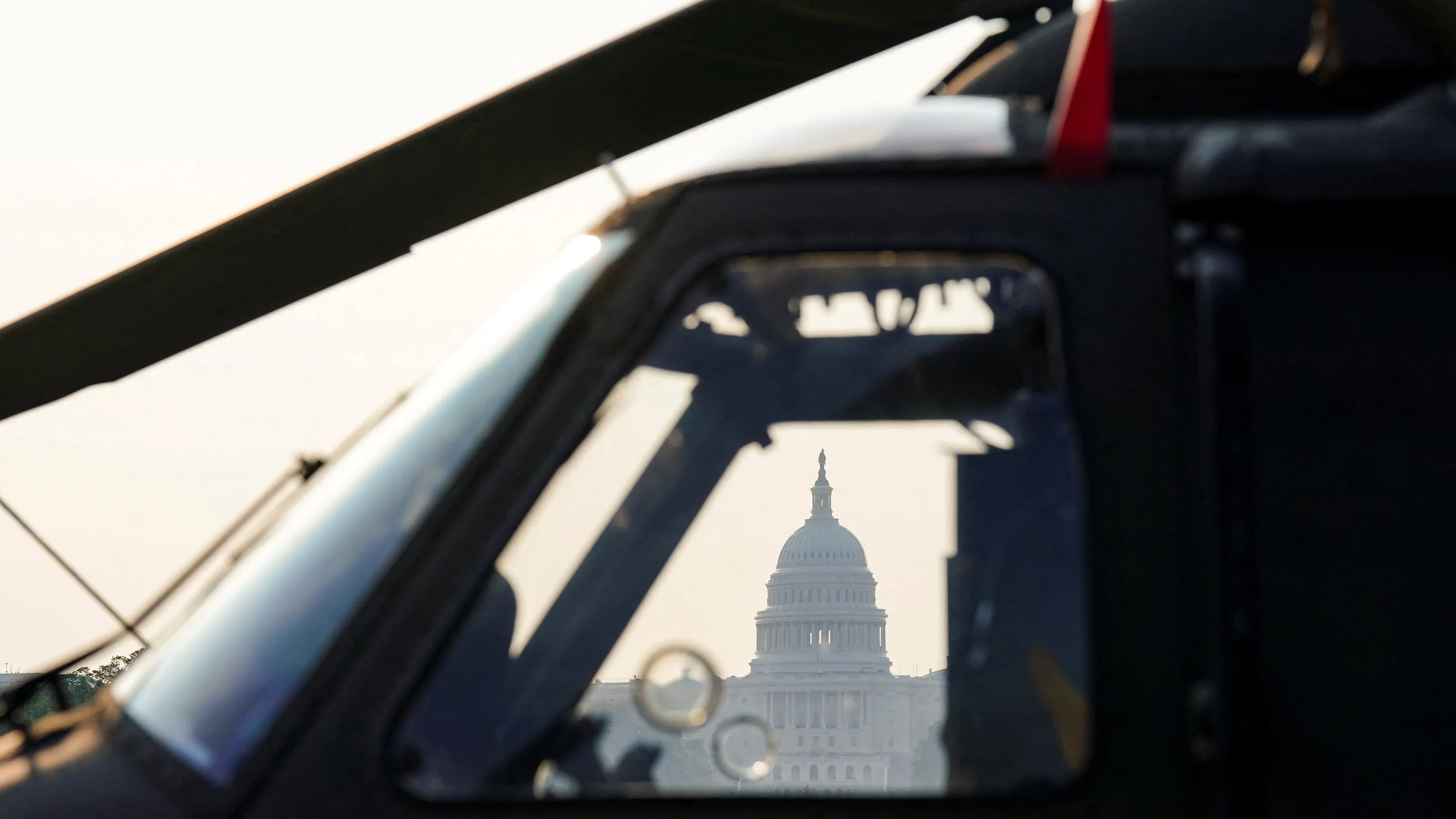 Featured image for Trump's 2025 Military Parade in DC: Schedule, Route, and Highlights