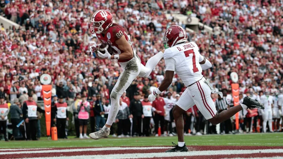 Featured image for Indiana Dominates Alabama to Reach CFP Semifinals