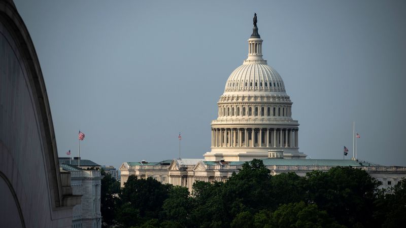 Lawmakers' Stock Trades Surge During Trump’s Tariff Announcements