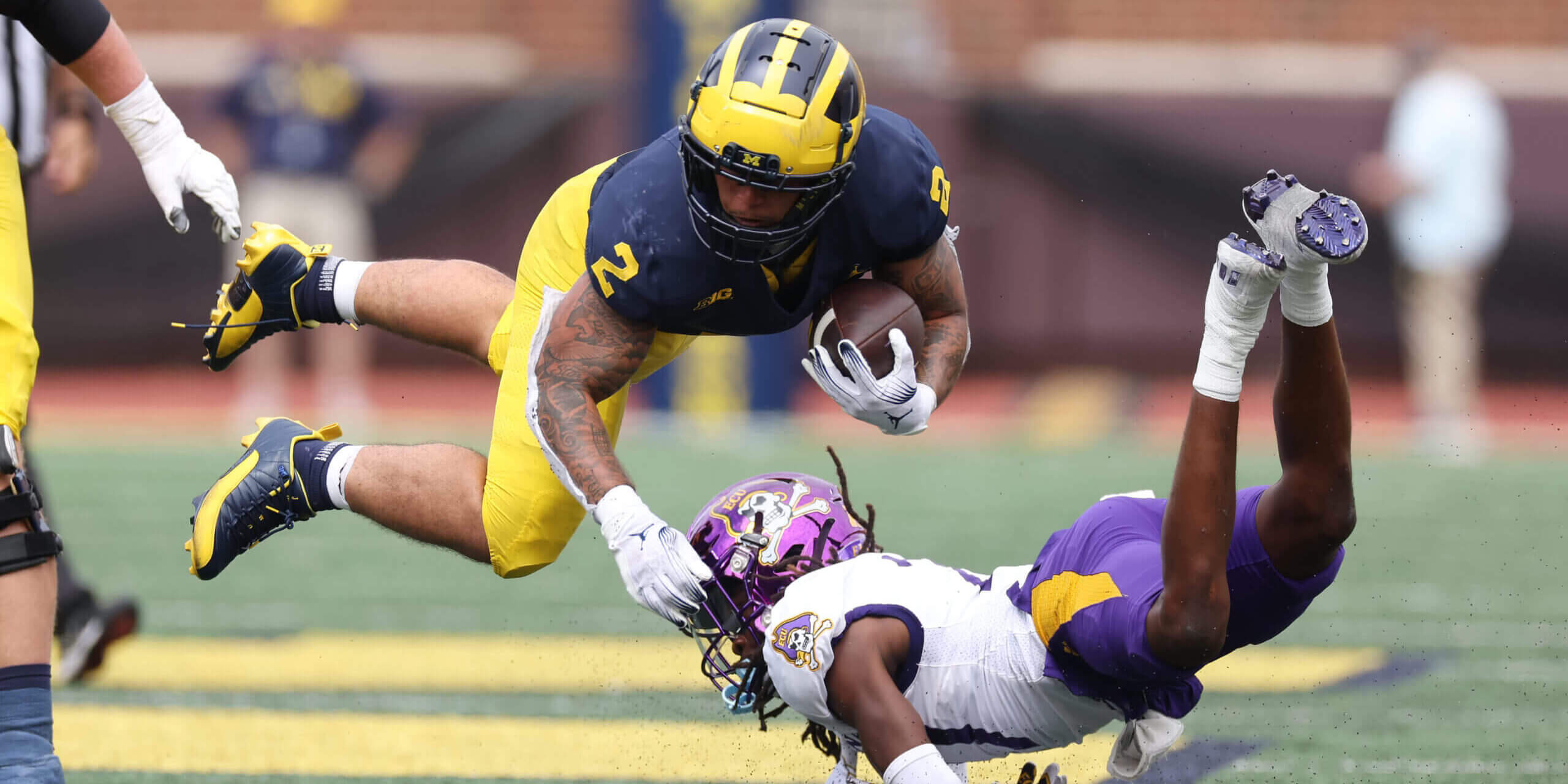 Featured image for "Michigan's Historic Season: Ranking College Football Teams and the 15-0 Standard"