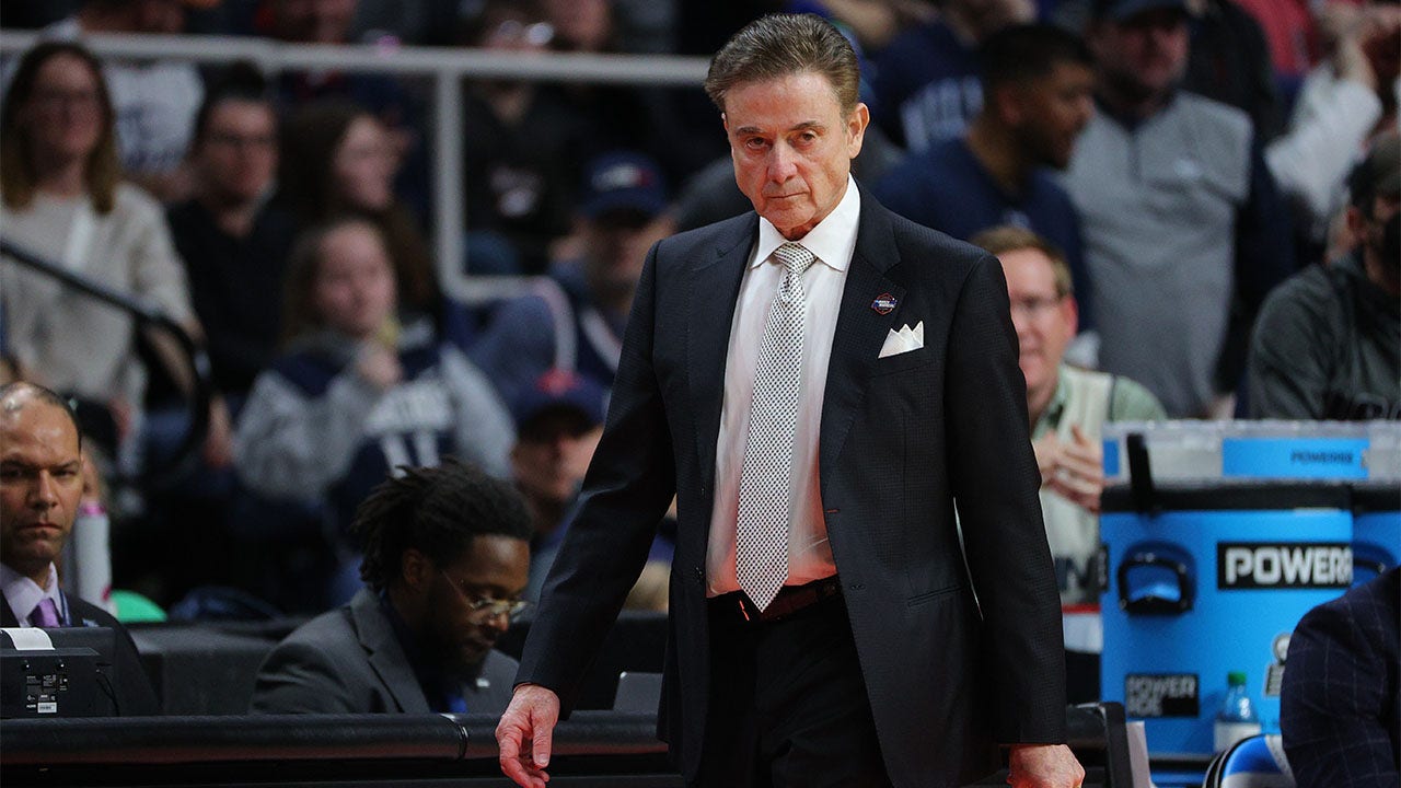 Rick Pitino shakes up St. John's basketball roster with new plan.