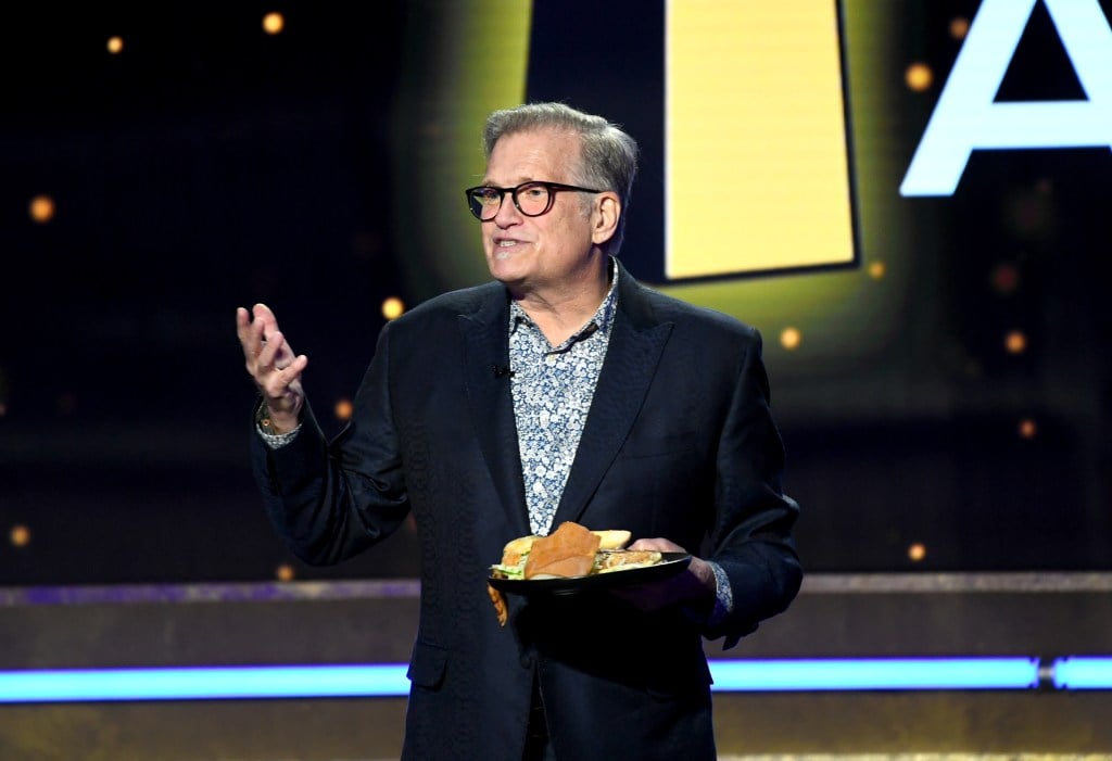 Featured image for "Drew Carey Supports Writers' Meals During Strike"