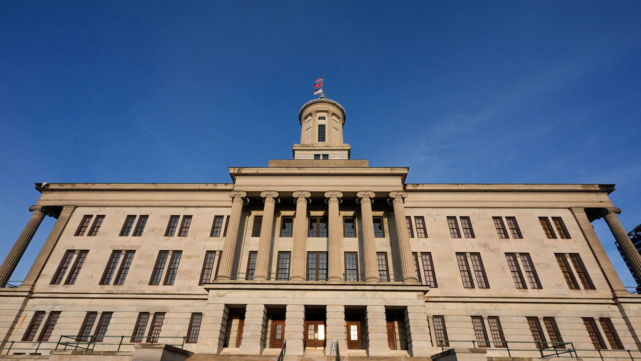 Featured image for Tennessee Lawmakers at Odds Over School Voucher Bill