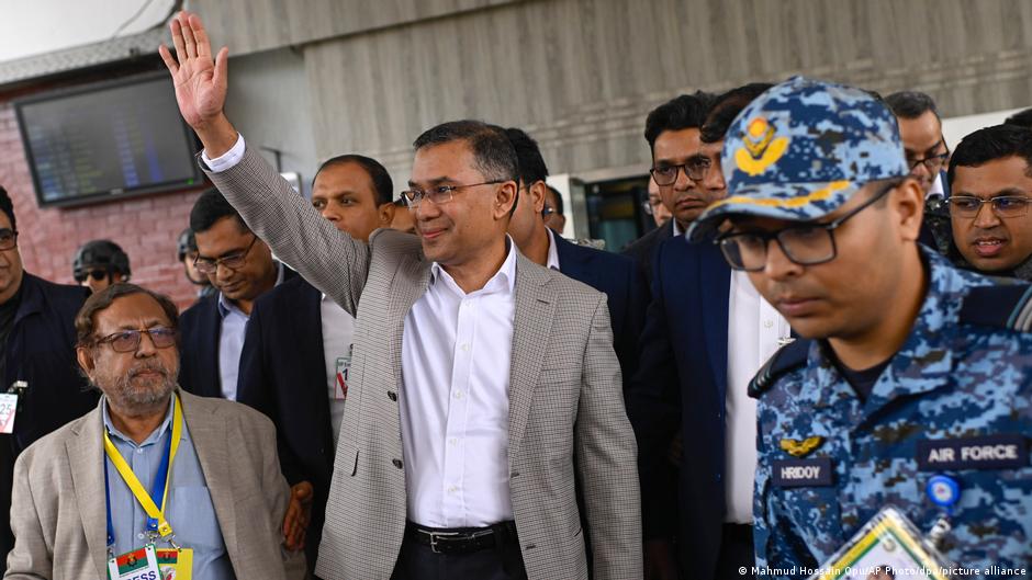 Featured image for Bangladesh Election Front-Runner Returns from 17-Year Exile
