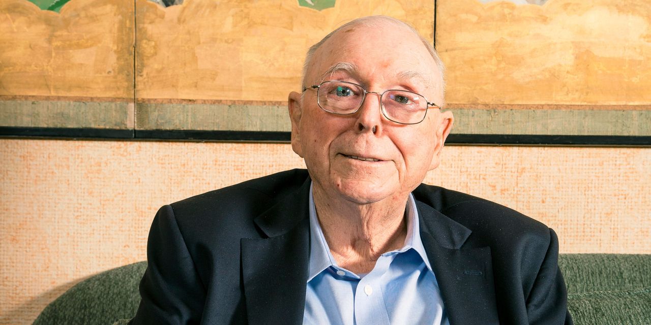 Legendary Investor Charlie Munger, Warren Buffett's Right-Hand Man, Dies at 99