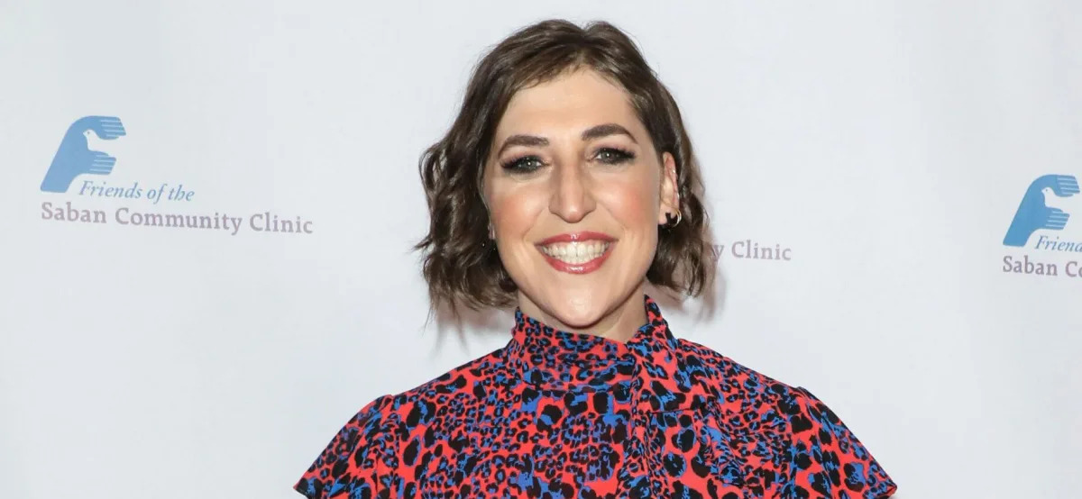 Featured image for The Departure of Mayim Bialik: 'Jeopardy!' Shakes Up Hosting Role