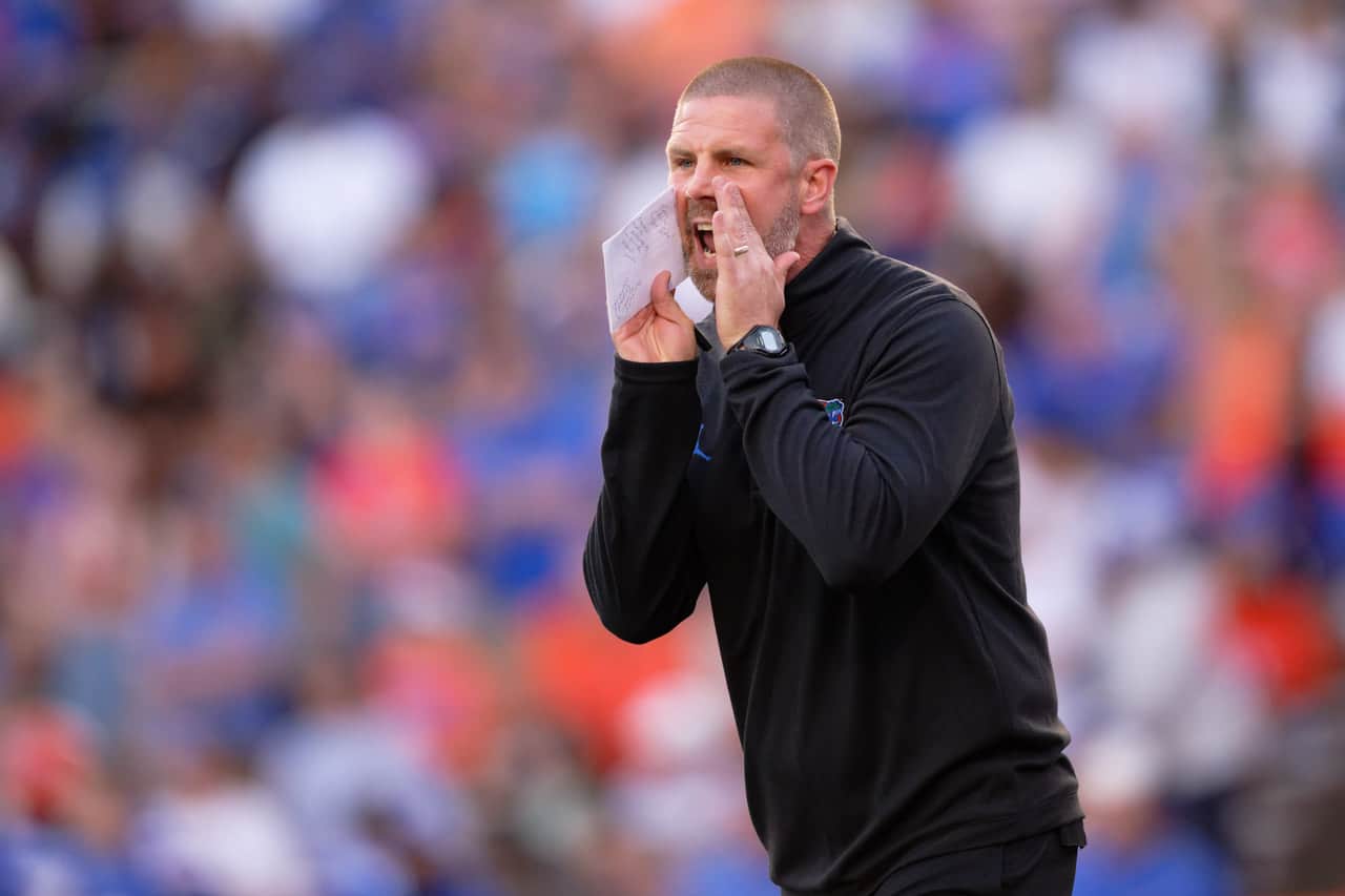 Featured image for Texas Overpowers Florida with Dominant 49-17 Victory