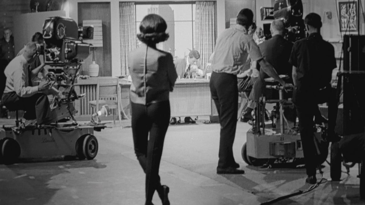 Featured image for Uncovering the Private and Inspiring Life of Mary Tyler Moore.