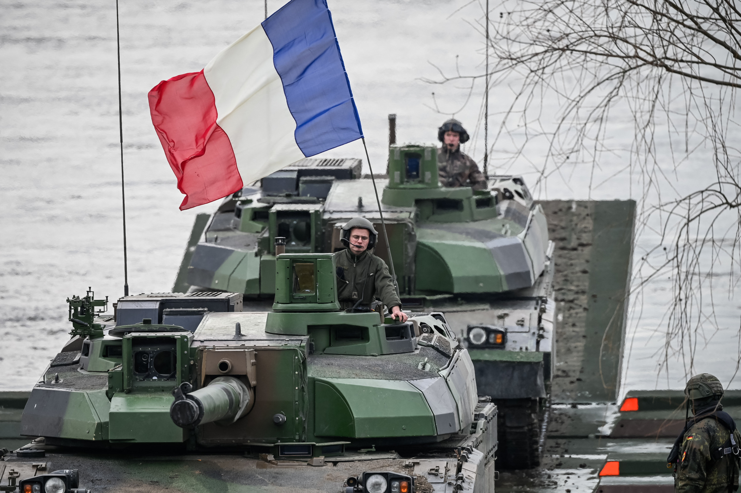 "NATO Ally Plans 2,000 Troop Deployment in Ukraine Amid Escalating Tensions"