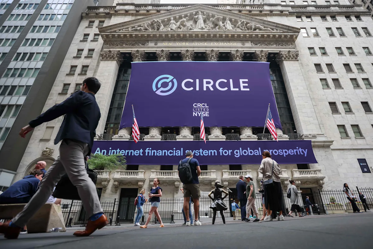 Featured image for Circle Stock Rises as Senate Approves Stablecoin Legislation