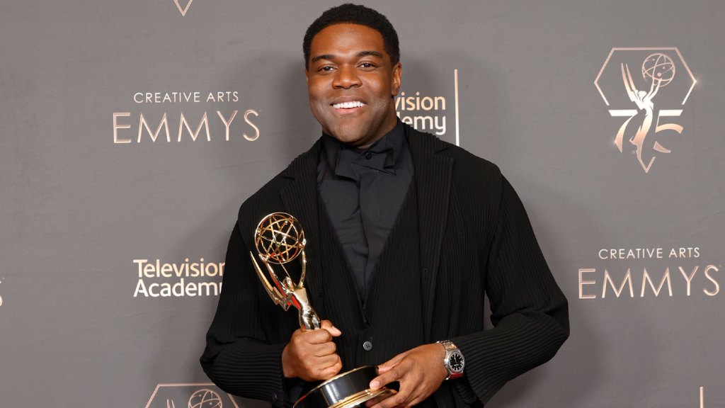 Featured image for "Sam Richardson and Judith Light Triumph at Emmys 2023 with Outstanding Guest Actor Wins"