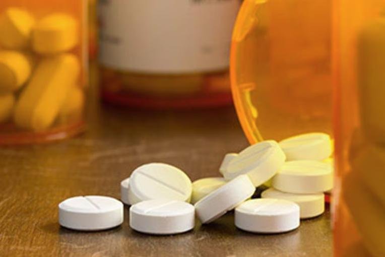 Featured image for "Outdated Advice: The Persistence of Low-Dose Aspirin Use Among Older Americans"