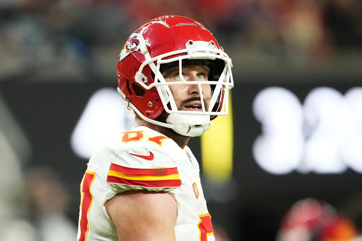 "Sunday Night Showdown: Chiefs vs. Packers - Expert Predictions and Best Bets"