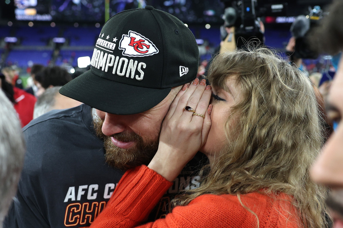 "Travis Kelce Addresses Doubters of His Relationship with Taylor Swift"