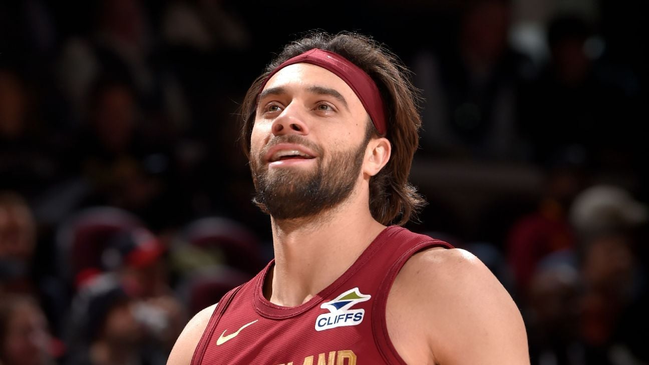 Featured image for Cavaliers' Max Strus to Miss Start of Season After Foot Surgery