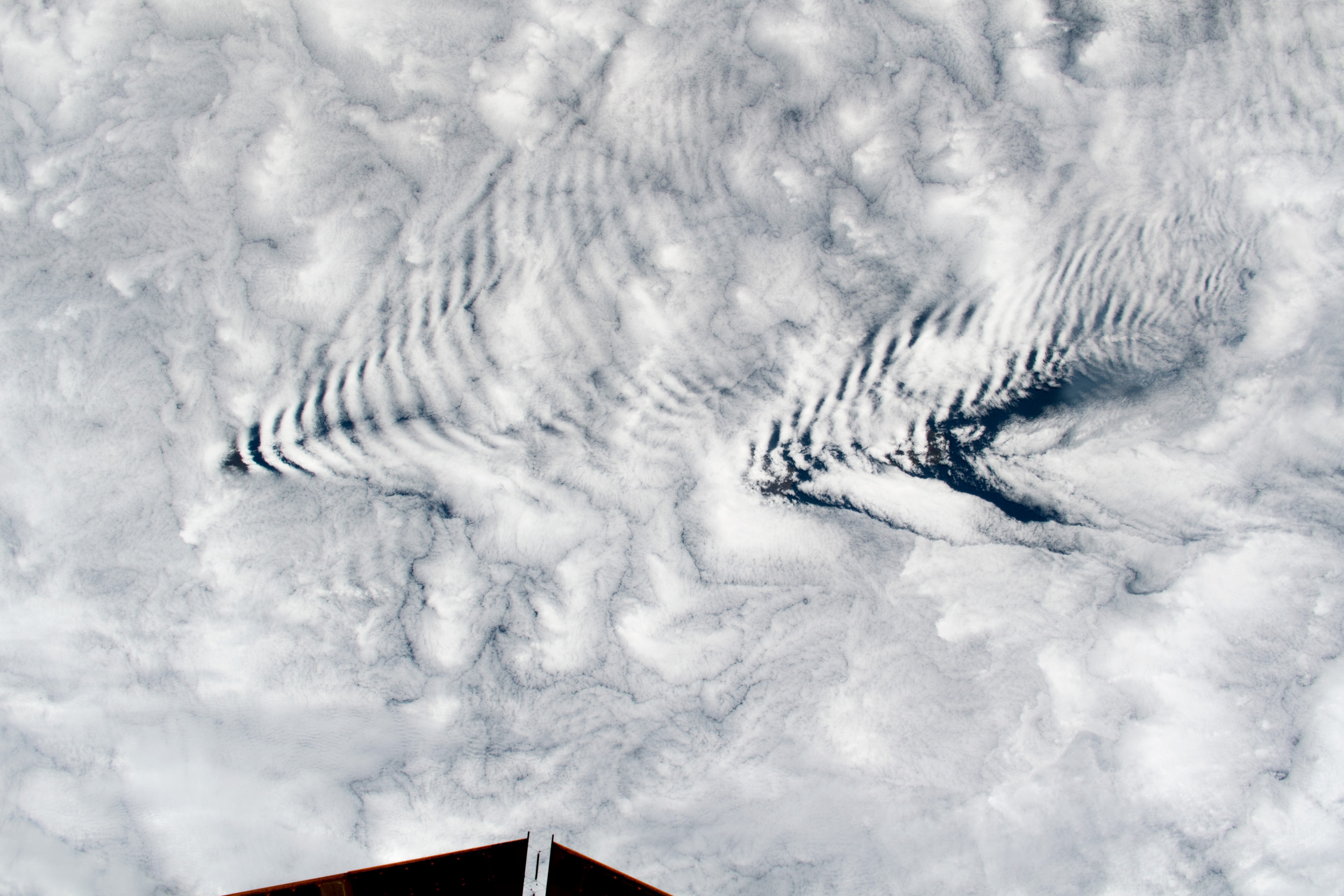 Featured image for Unusual Ocean Cloud Formations Spotted near Canary Islands
