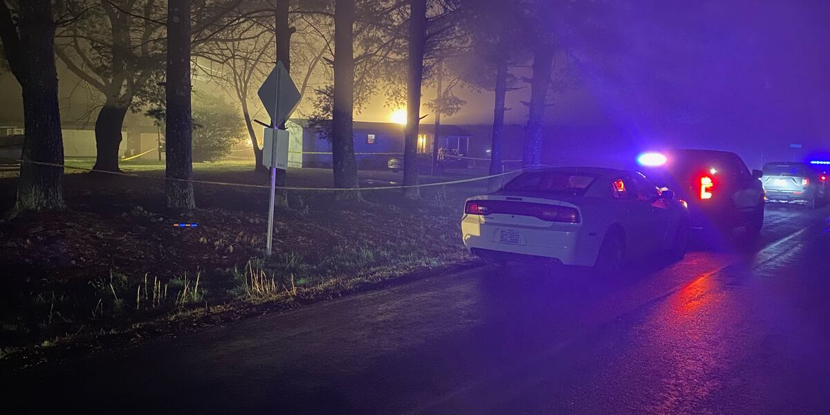 Featured image for "Triple Shooting Leaves Two Dead, One Injured Near Mooresville: Suspects Sought"