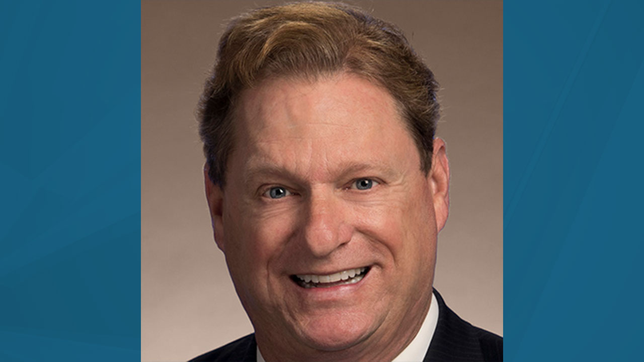 State Rep. Bill Beck passes away at 61 due to heart attack.