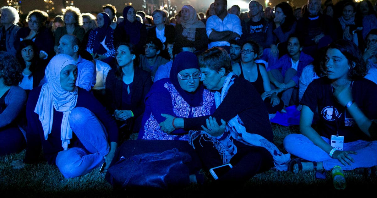 Featured image for Israeli Memorial Day Events Marred by Controversy and Protests.