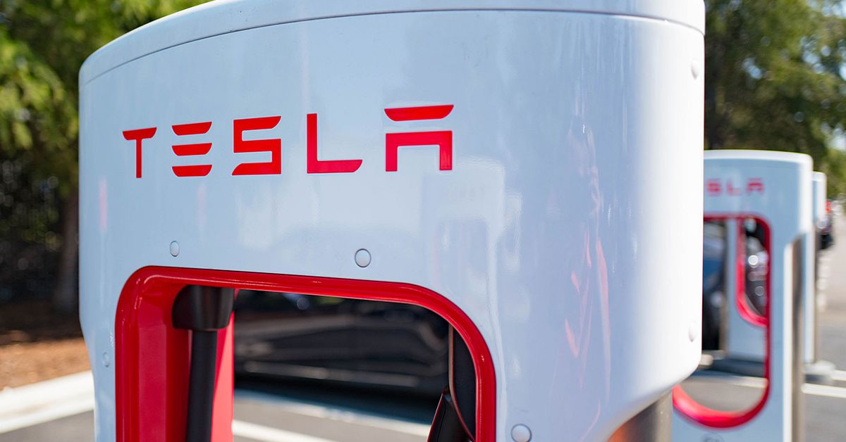 Tesla's Q3 Earnings: Bitcoin Holdings Steady, Cybertruck Deliveries Set for November