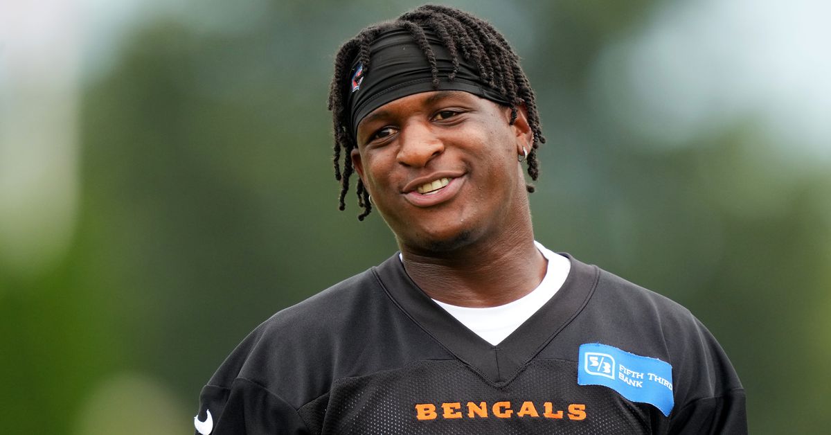 "Cincinnati Bengals Announce 2023 Captains and Unconventional Season Finale"