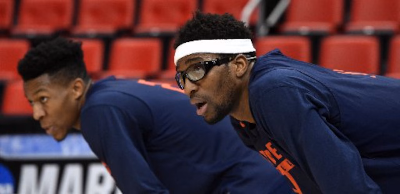 Featured image for College Athletes and Schools Navigate New Revenue-Sharing and Settlement Changes