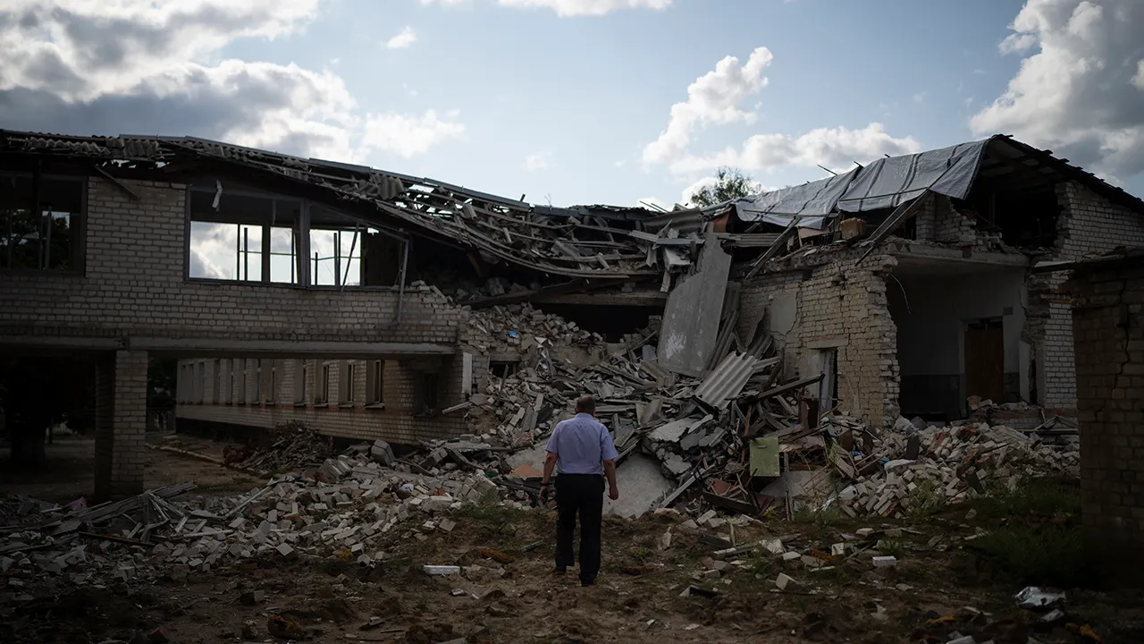 Russian Forces Launch Offensive to Retake Northeast Kharkiv in Ukraine War
