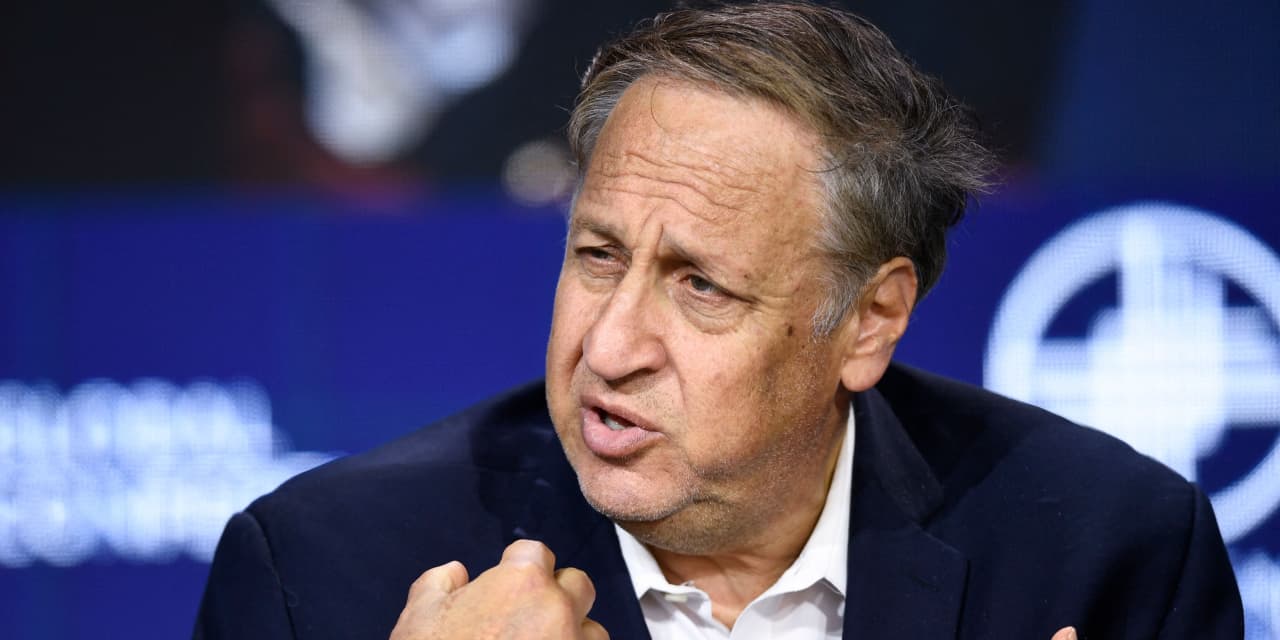 Featured image for "AMC CEO Aron to Address Stock Tumble in Q4 Earnings Call"