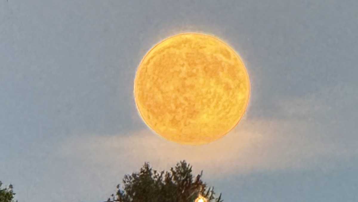 Featured image for October's Harvest Moon: First Supermoon of 2025 Illuminates the Night Sky