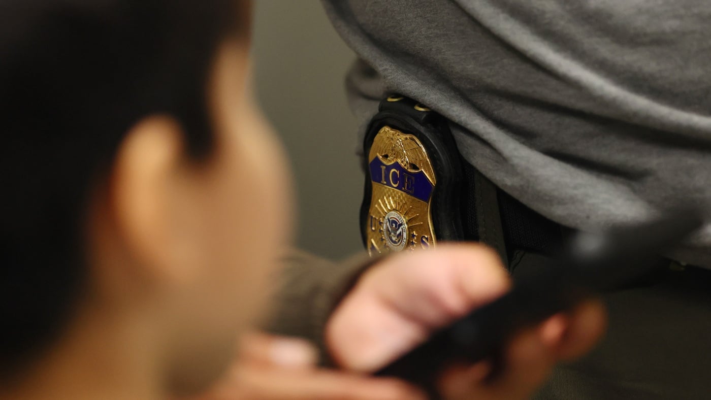 Featured image for Court Halts Nighttime Deportation Flights of Guatemalan Minors