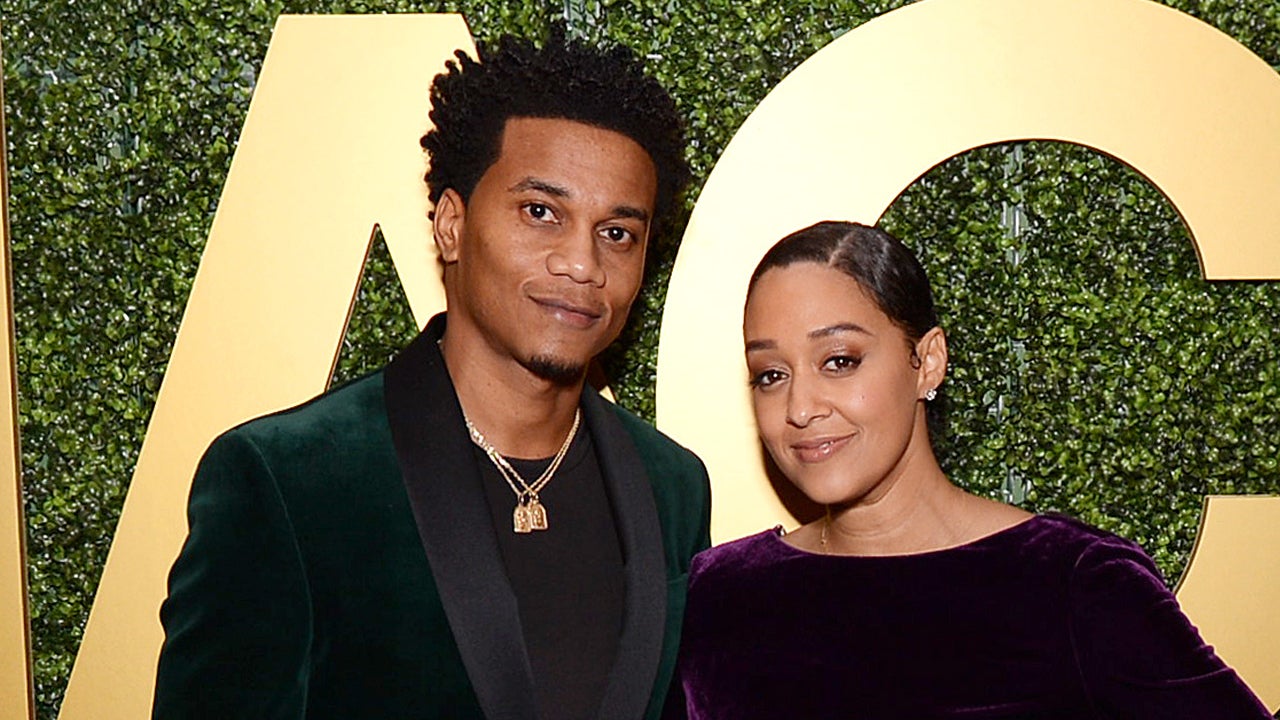 Featured image for Tia Mowry's Awkward Red Carpet Reunion with Ex-Husband Cory Hardrict