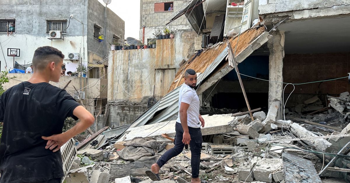 Israeli Forces' West Bank Raid Leaves Two Palestinians Dead, Hamas and Emergency Workers Report